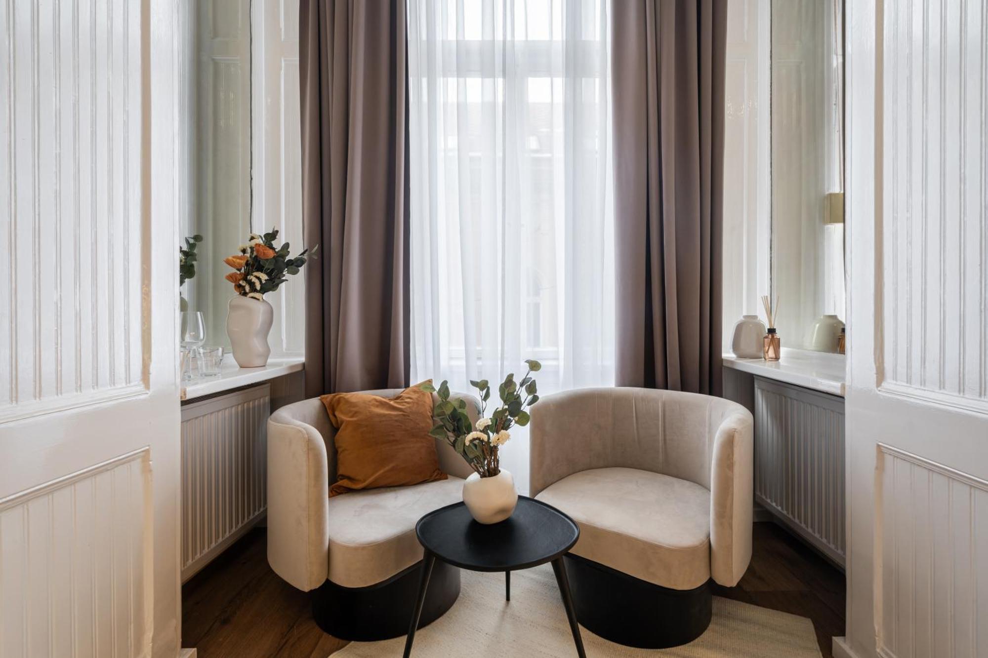 You Boutique Suites, Best Location By Bqa Budapest Exterior foto