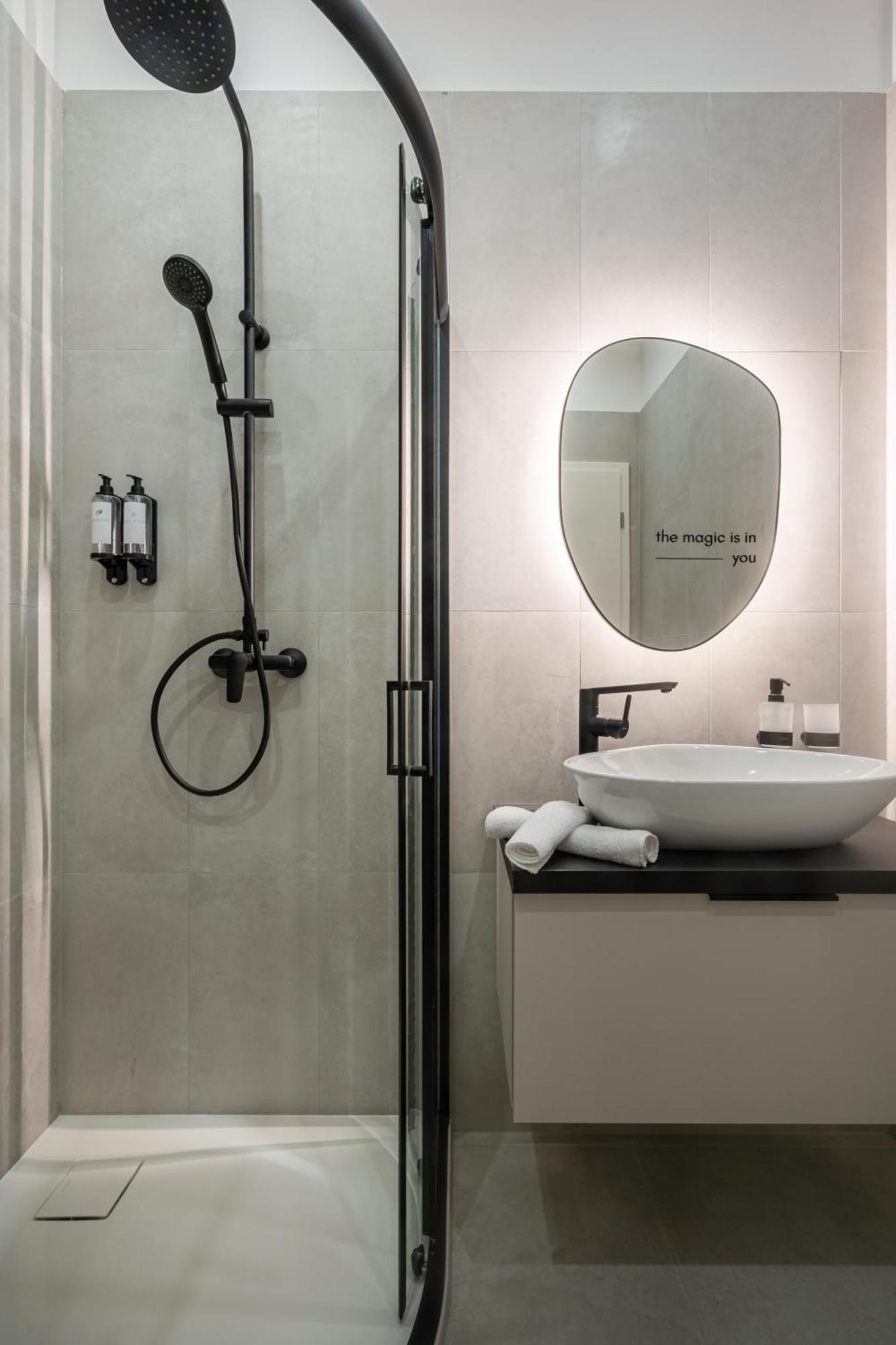 You Boutique Suites, Best Location By Bqa Budapest Exterior foto